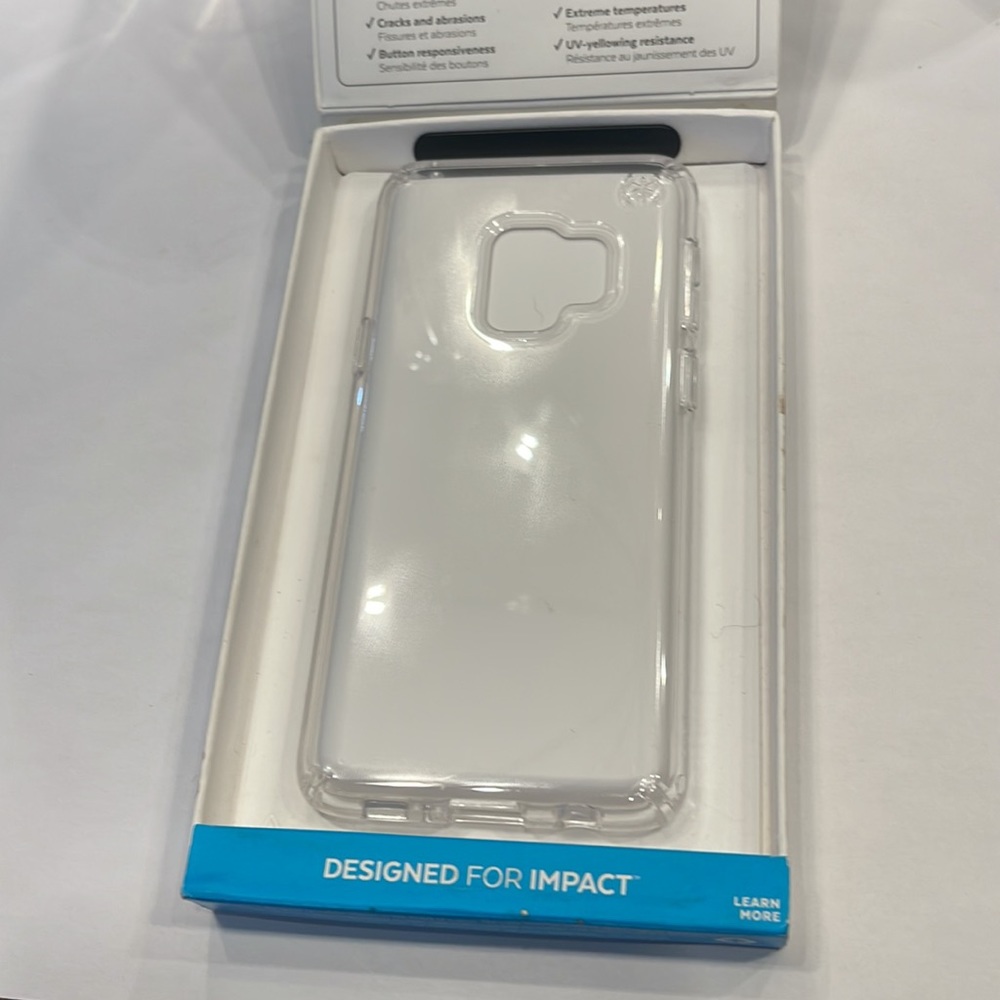 Clear case - Picture 2 of 3